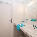 299363-4-70979047
